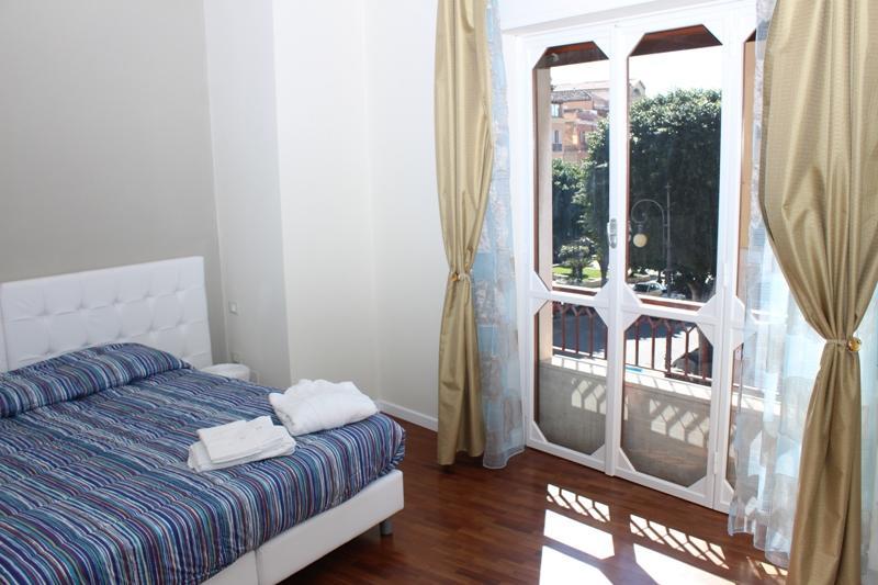 Domus Yenne Suites Cagliari Kültér fotó