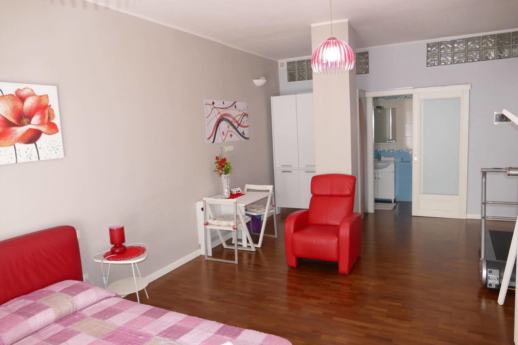 Domus Yenne Suites Cagliari Kültér fotó