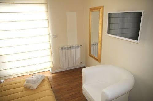 Domus Yenne Suites Cagliari Kültér fotó