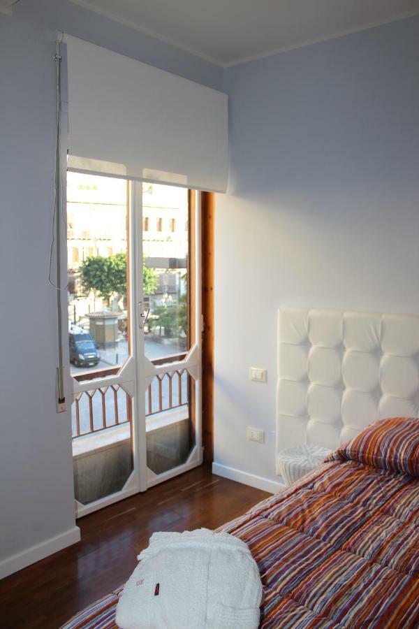 Domus Yenne Suites Cagliari Kültér fotó
